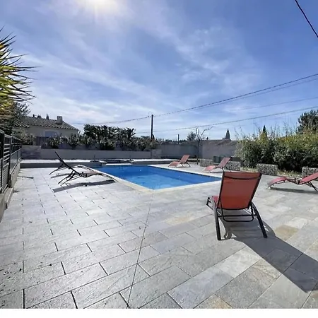 Avec Piscine Et Jacuzzi - 12 Personnes